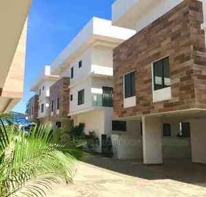 4bdrm Townhouse/Terrace in Airport Residential Area for Rent