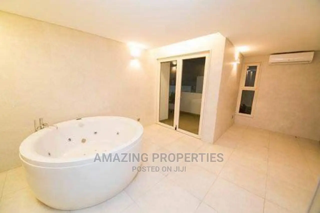 4bdrm Townhouse/Terrace in Cantonments for Rent
