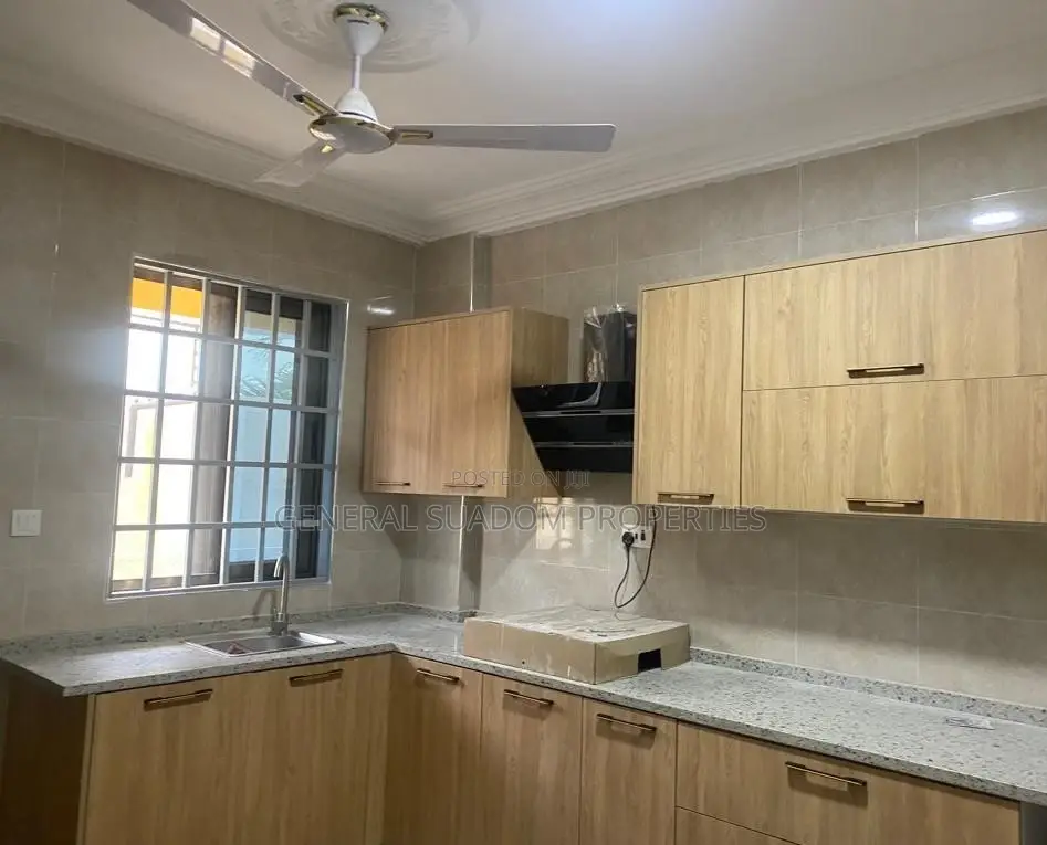 2bdrm Apartment in Suadom Properties, Baatsona Total for rent