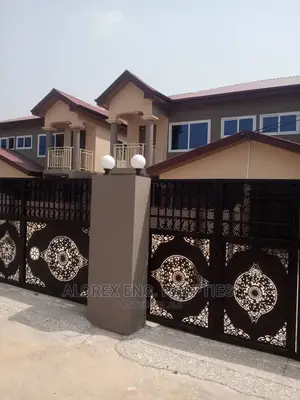3bdrm House in Self Compound, Abokobi for rent