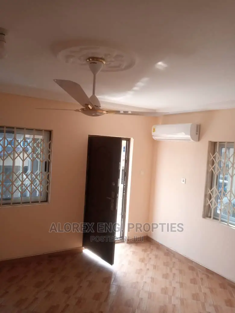 3bdrm House in Self Compound, Abokobi for rent