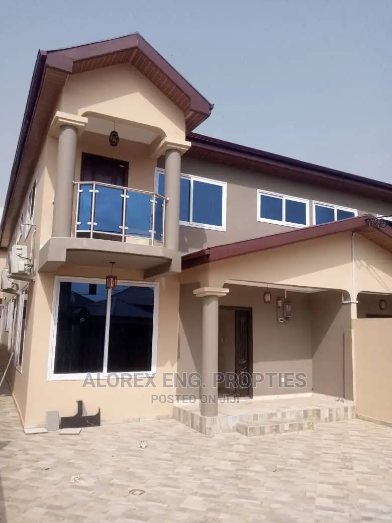 3bdrm House in Self Compound, Oyarifa for rent