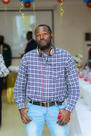 DJ Showda, Disk Jockey For All Events Sounds