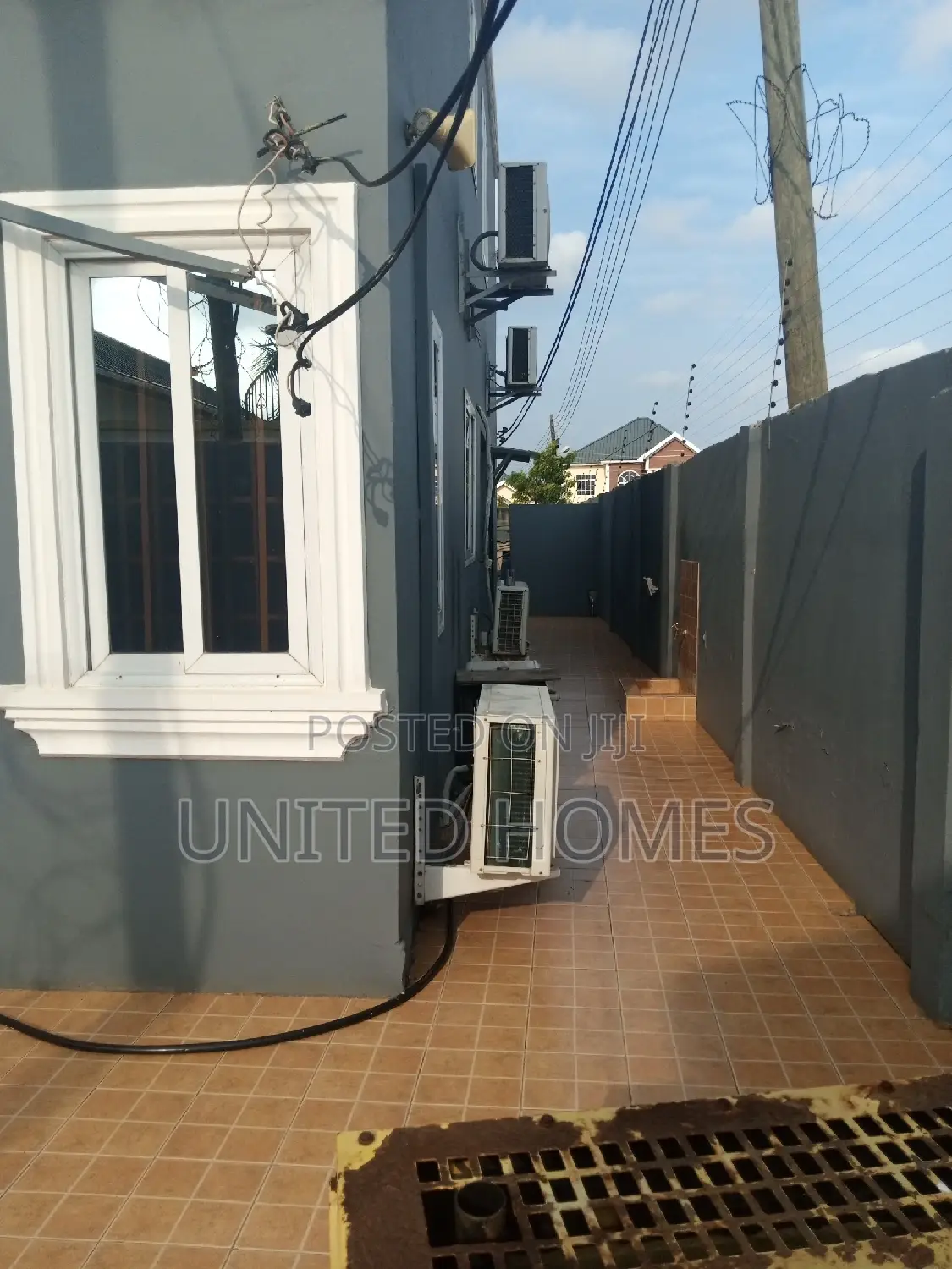Furnished 6bdrm House in Adjiriganor for Sale