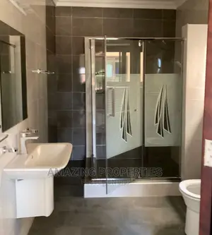4bdrm House in East Legon for rent