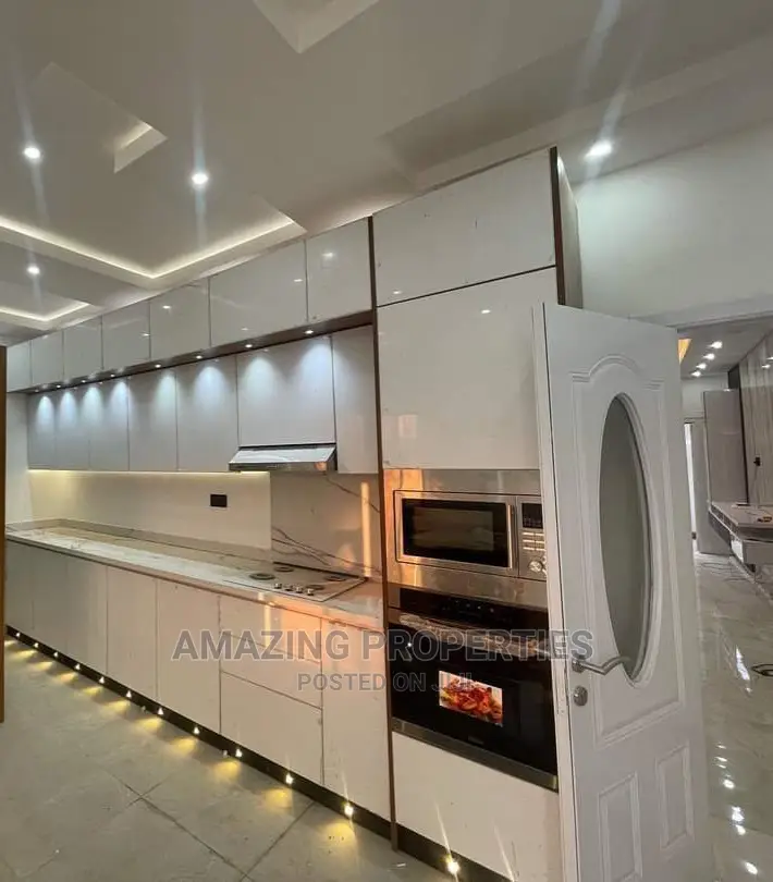 4bdrm House in East Legon for rent