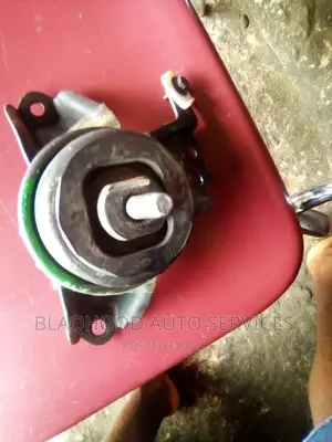 Kia Sorento 2010-2014 ENGINE SEAT/ MOUNT Available