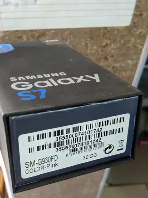 New Samsung Galaxy S7 32 GB Black