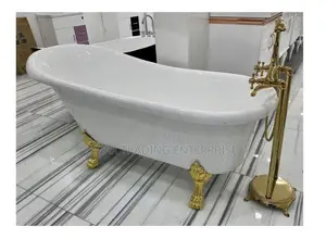 Queen’S Bathtub- Gold Bath - Gold Bathtub