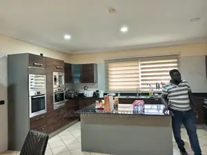 5bdrm House in East Legon for sale