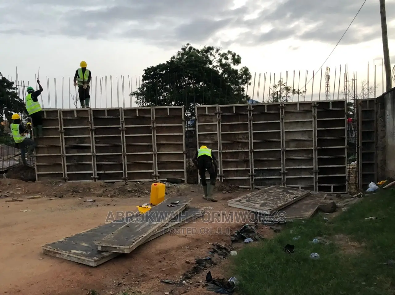 Retaining Wall, Scaffolds,Props, Collumns,Pillars,Slabs,