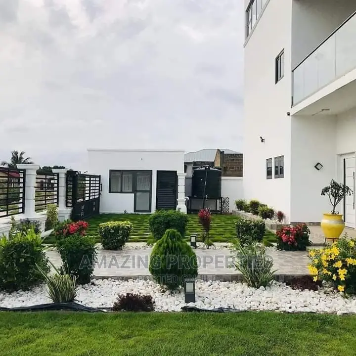 5bdrm House in Trassaco ,East Legon for sale