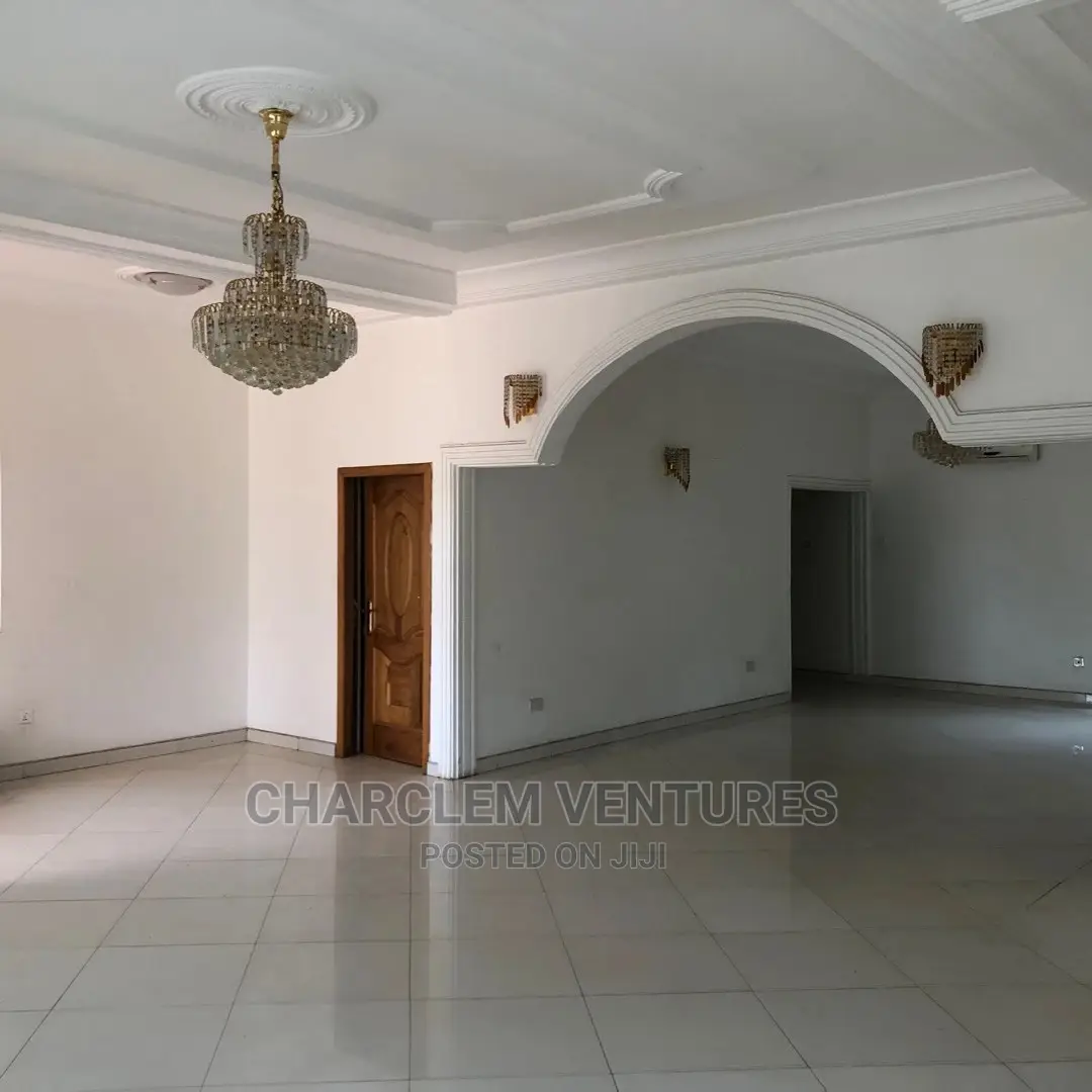 5bdrm House in East Legon for rent