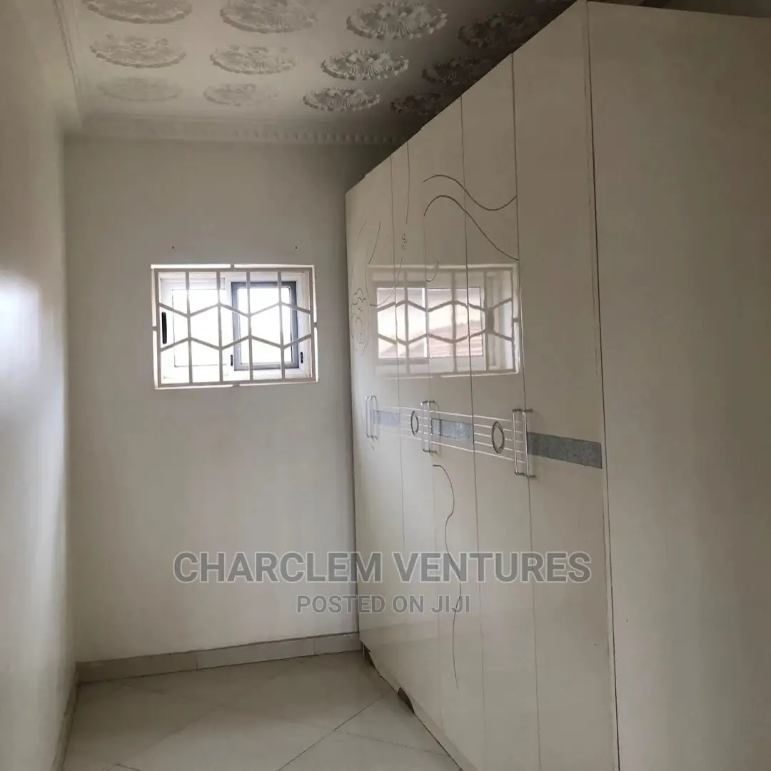 5bdrm House in East Legon for rent
