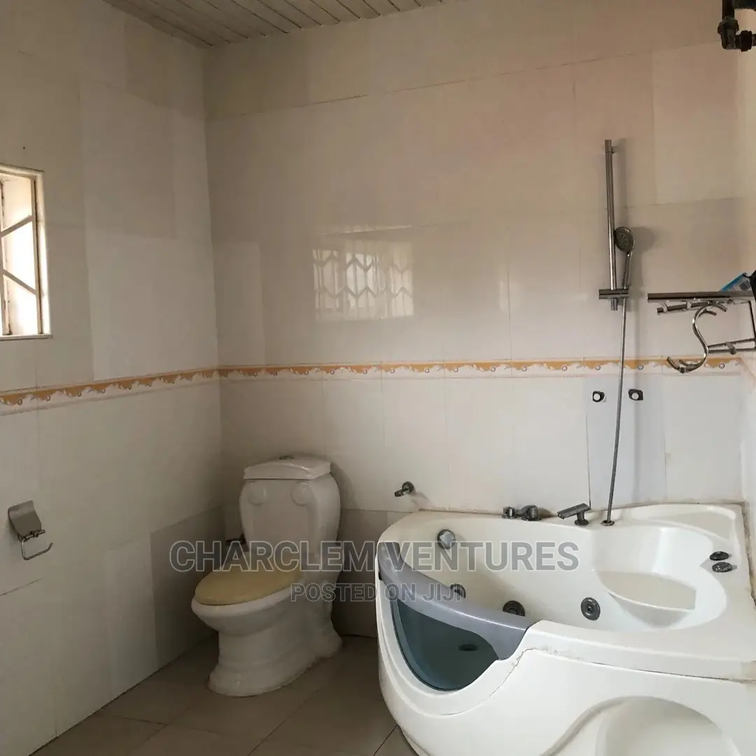 5bdrm House in East Legon for rent