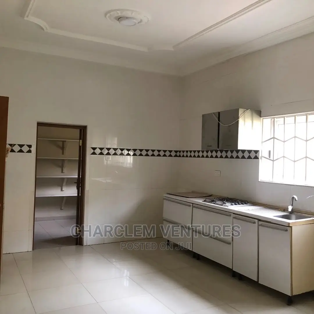 5bdrm House in East Legon for rent
