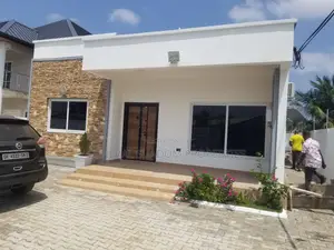 3bdrm House in Suadom Properties, Baatsona Total for rent