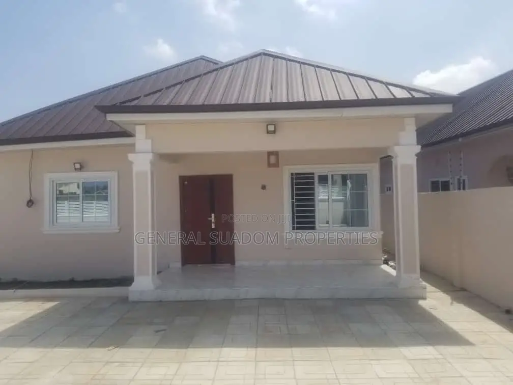 3bdrm House in Suadom Properties, Baatsona Total for rent