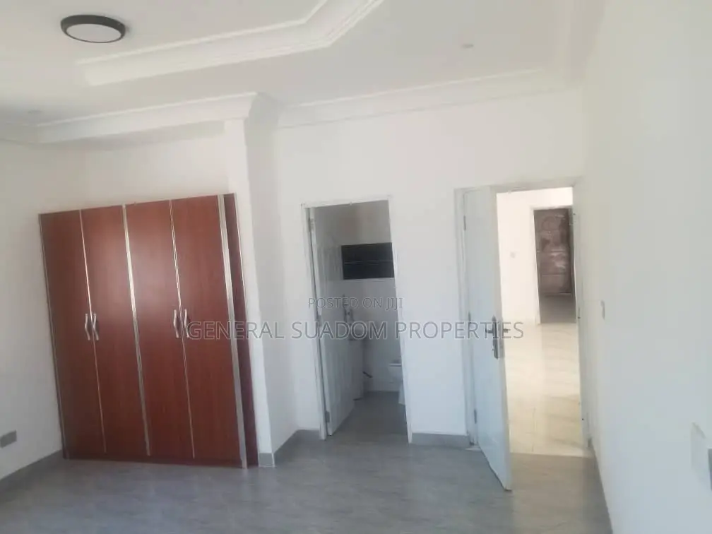 3bdrm House in Suadom Properties, Baatsona Total for rent