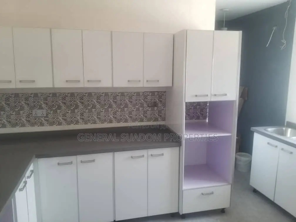 3bdrm House in Suadom Properties, Baatsona Total for rent