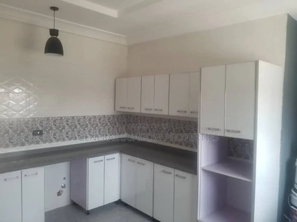3bdrm House in Suadom Properties, Baatsona Total for rent