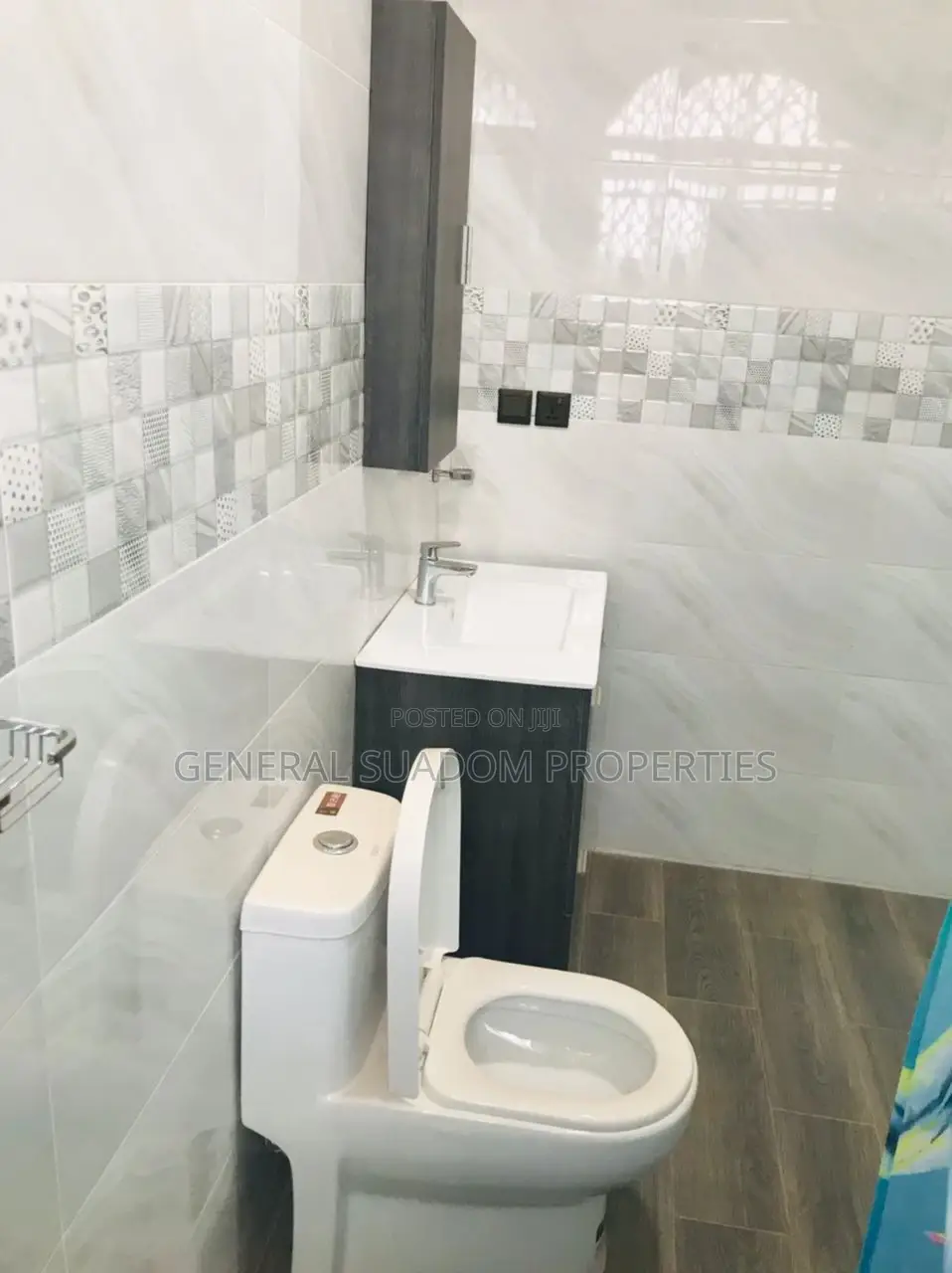 3bdrm House in Suadom Properties, Baatsona Total for rent
