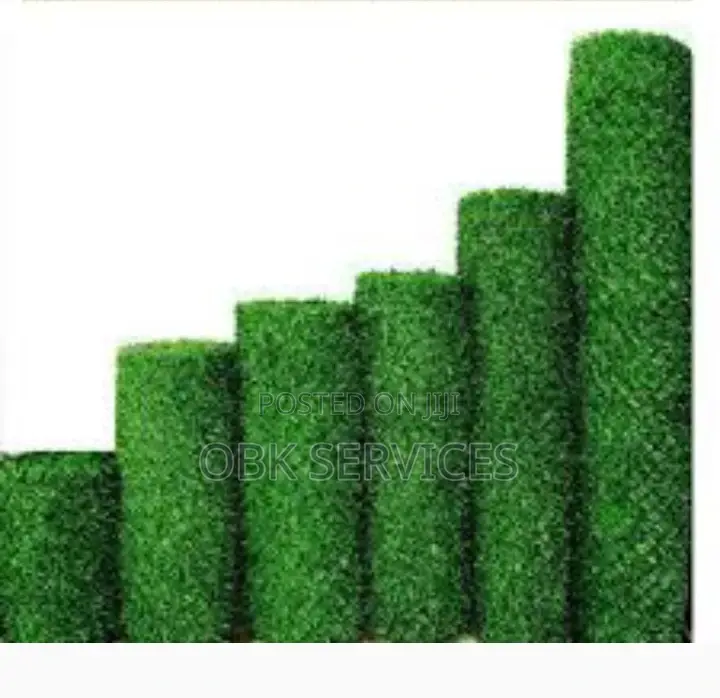 Artificial-Grass Chain Link