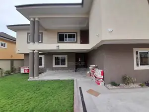 4bdrm House in Seth Mensah, Airport Residential Area for Sale