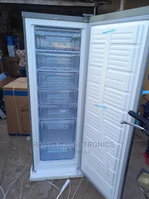 Pearl Upright/Standing Freezer 225 Litres