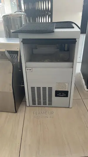 Ice Cube Maker