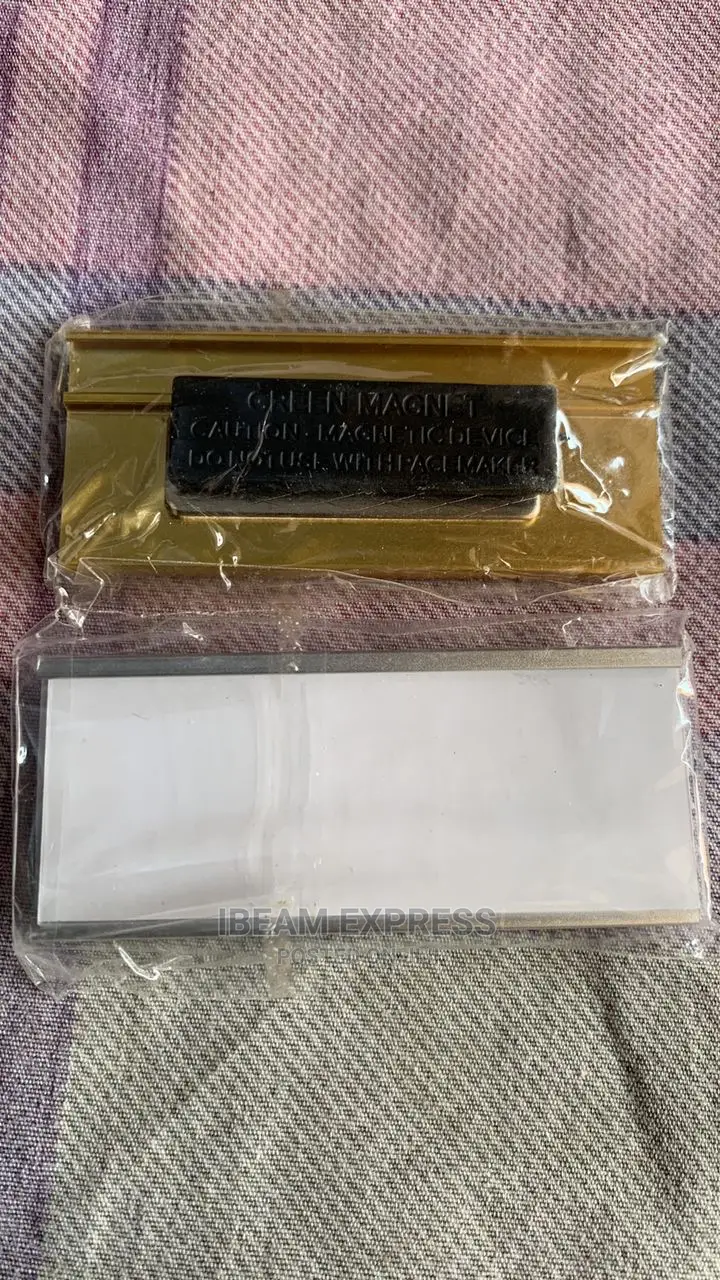 NAME TAGS (Pin and Magnetic)