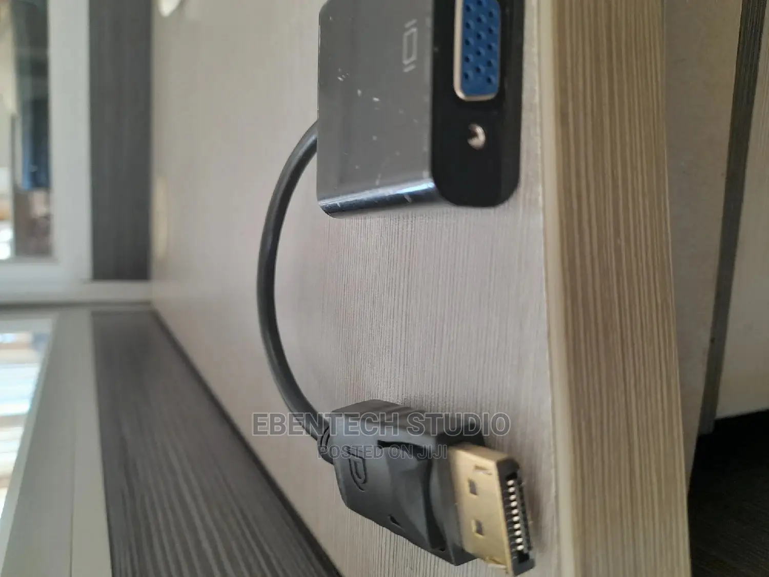 Display Port DP to VGA Converter