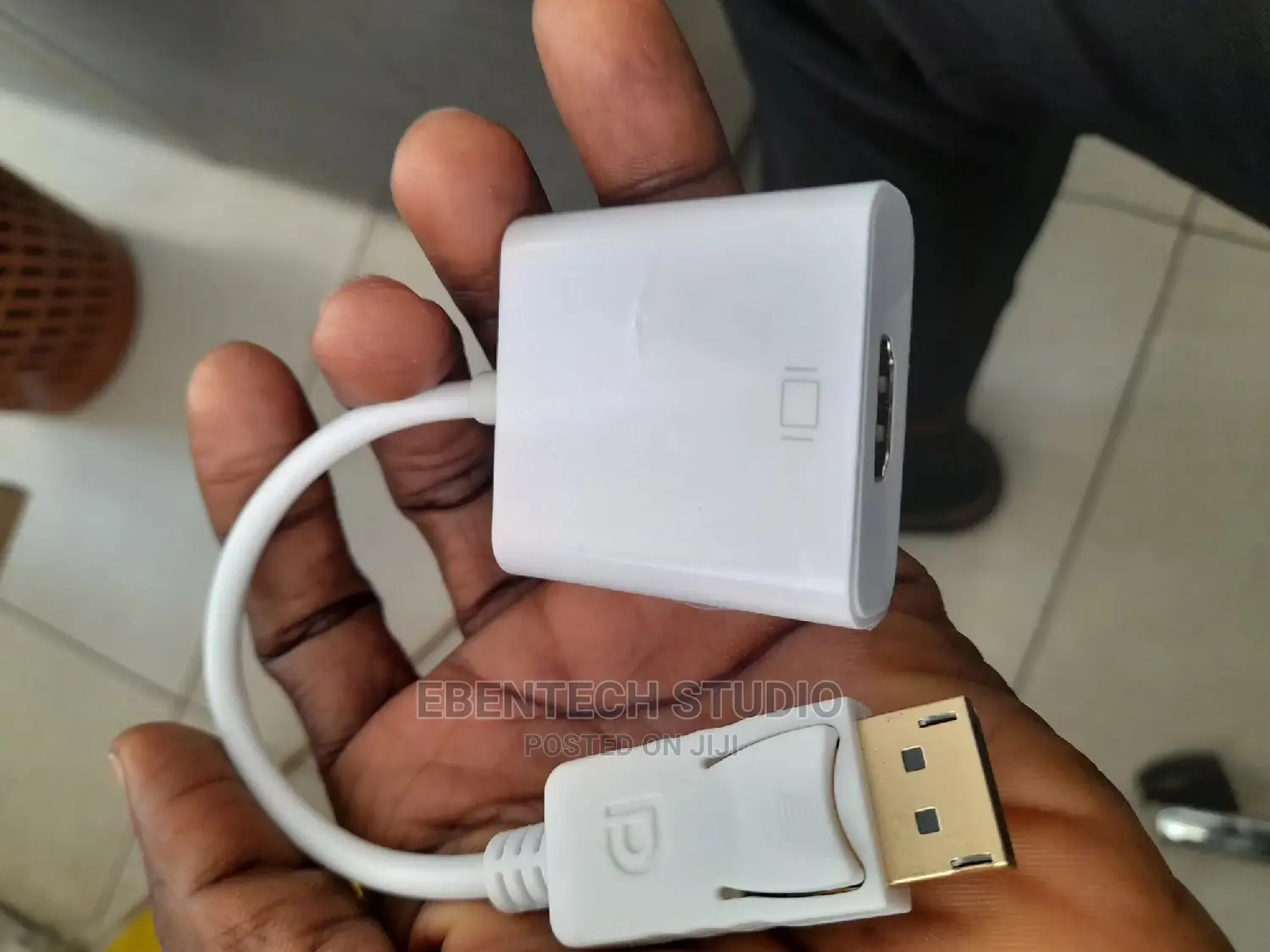 Display Port (DP) to HDMI Adapter