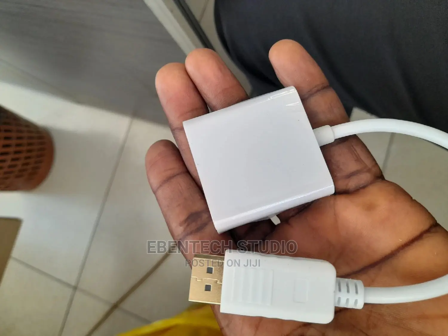 Display Port (DP) to HDMI Adapter