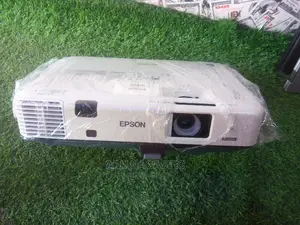 Epson 4000 Lumens Brightness Projector