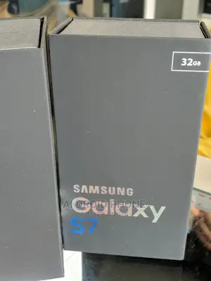 New Samsung Galaxy S7 32 GB Blue