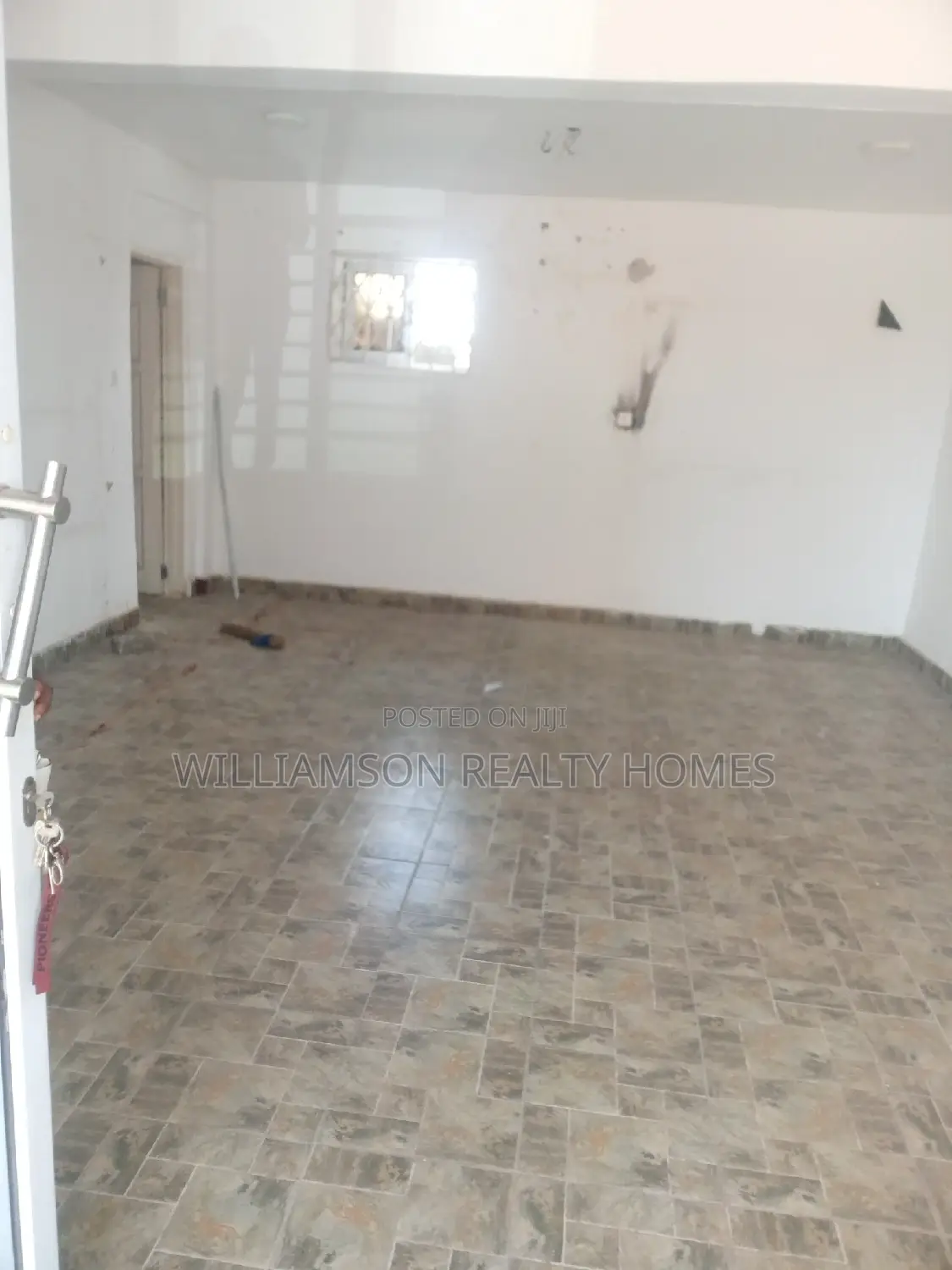 Road Side Business Shop/Store/Office Space for Rent
