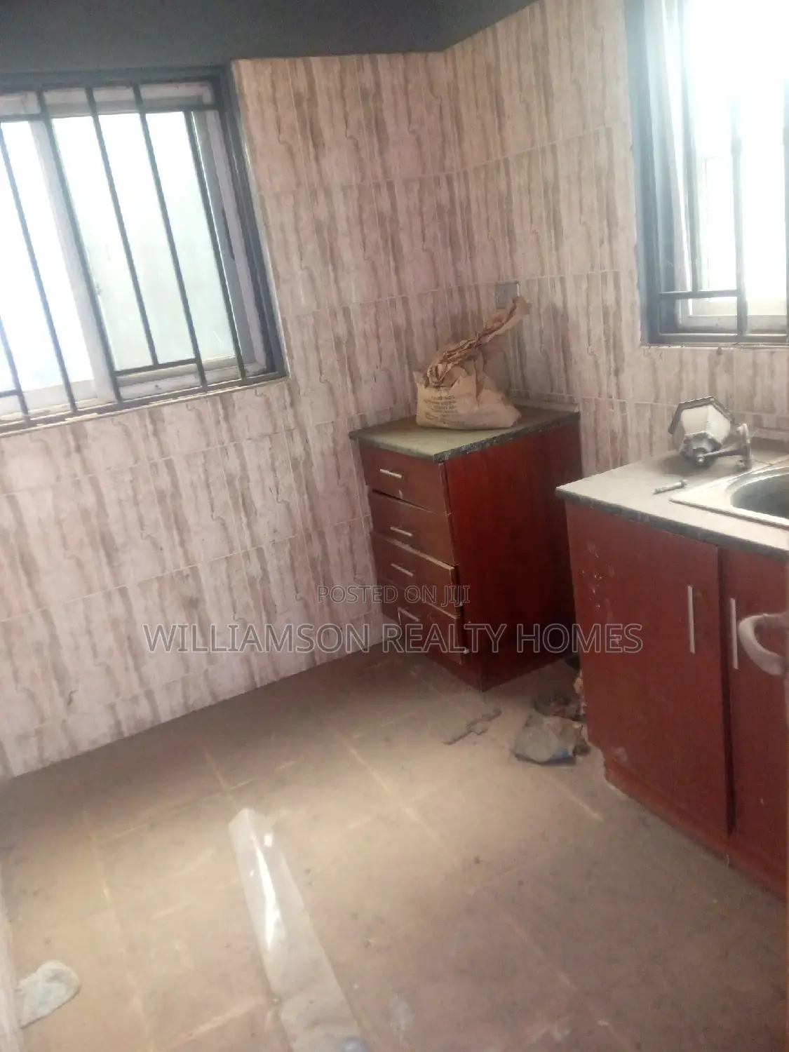 1bdrm Apartment in Community 18 Area, Spintex for rent