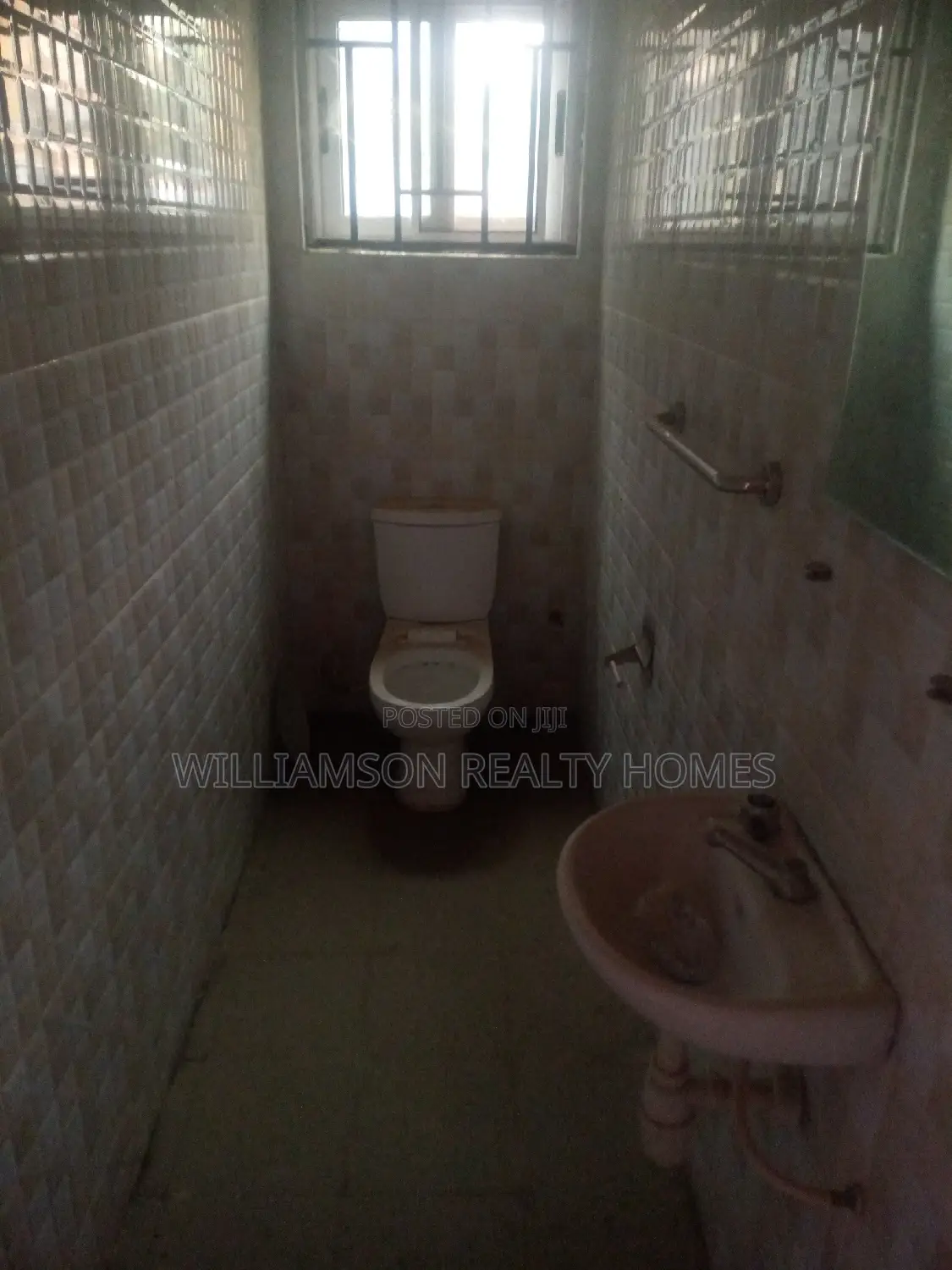 1bdrm Apartment in Community 18 Area, Spintex for rent