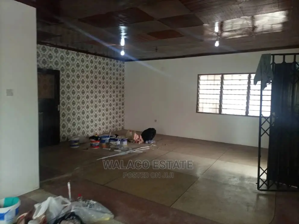 4bdrm House in Walako Estate, Mile 7 for Sale