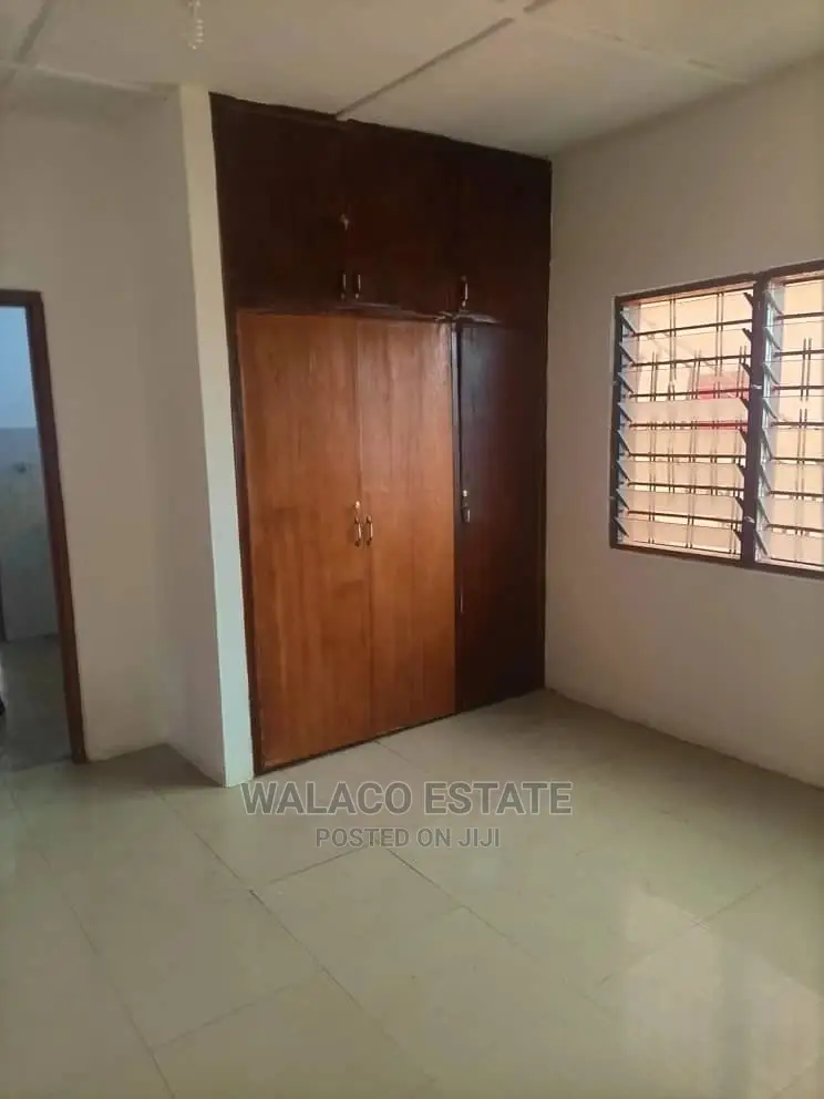 4bdrm House in Walako Estate, Mile 7 for Sale