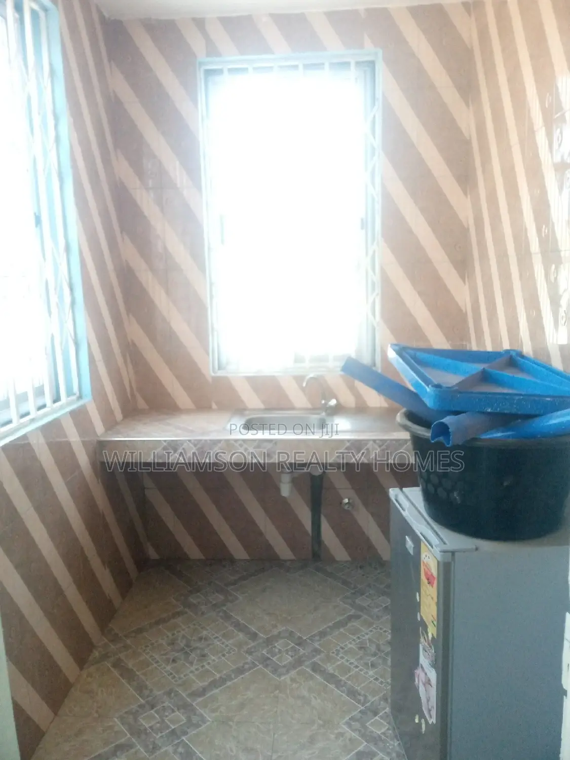 1bdrm Apartment in Community 18, Spintex for rent