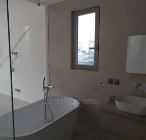 4bdrm House in Cantonments for Rent