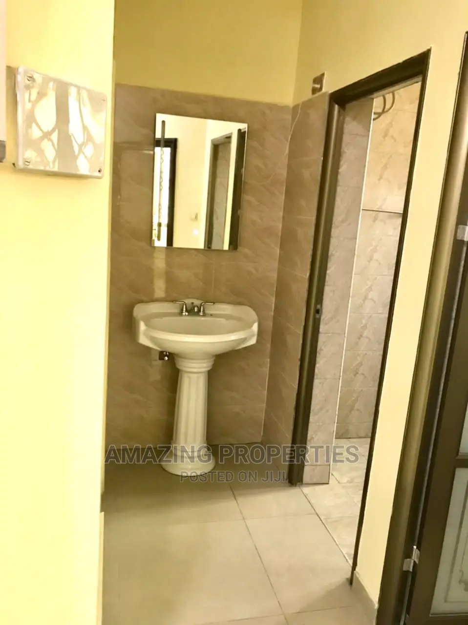 Office for Rent 5 Bedrooms House Airport Residential Area