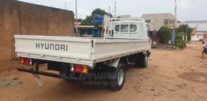 Hyundai Mighty Truck