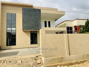 4bdrm Mansion in Living Large, East Legon for Sale