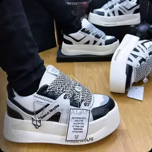 Naked Wolf Sneaker