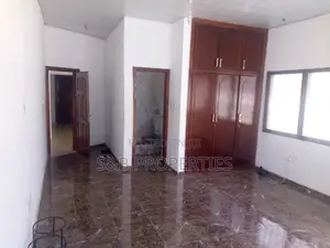 5bdrm House in Kwabenya Acp, Ga East Municipal for sale