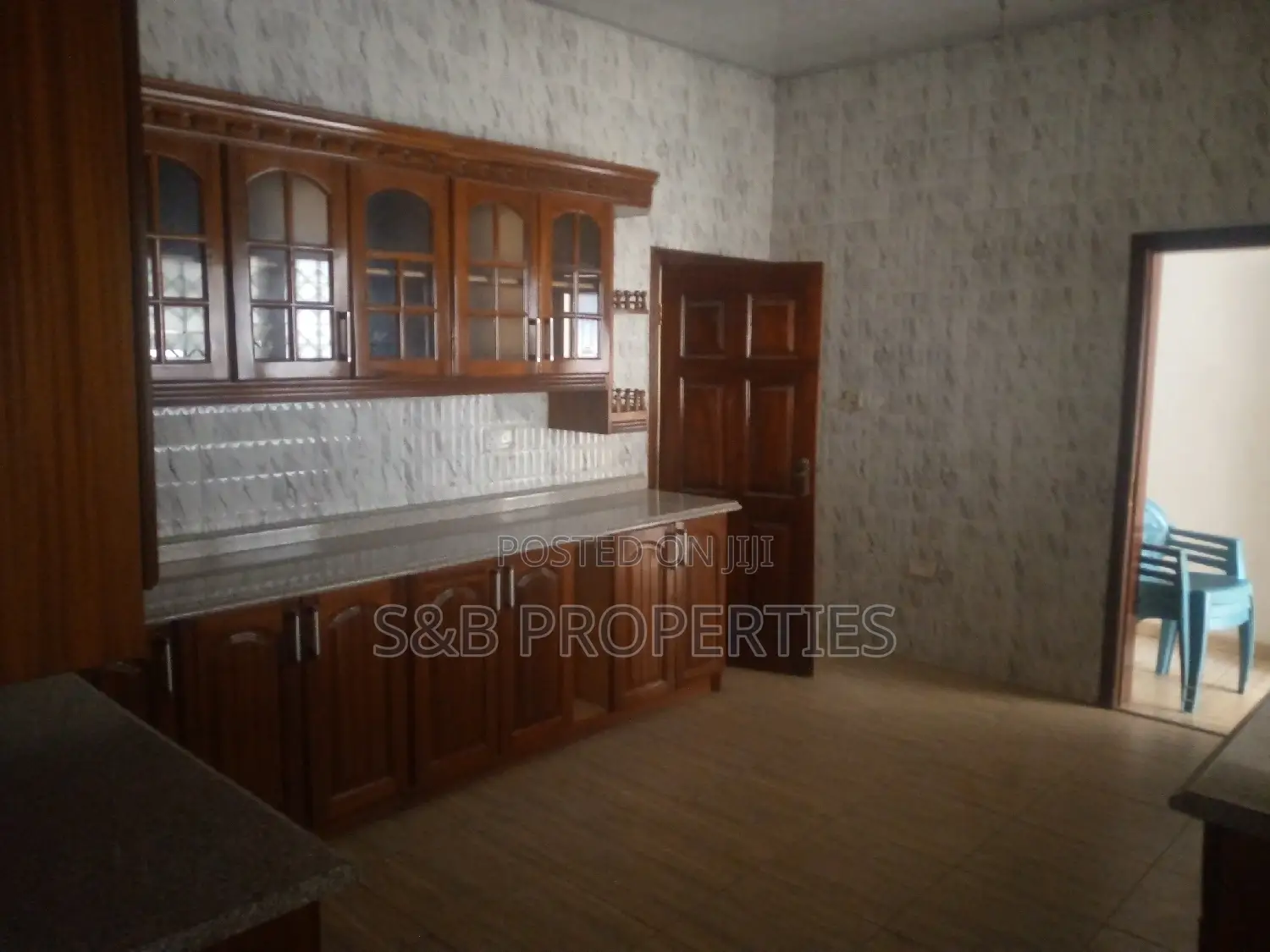 5bdrm House in Kwabenya Acp, Ga East Municipal for sale