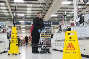 Cleaners Close 2 U